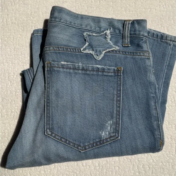 EIGHT DREAMS Star Patch Distressed Jeans. Great straight leg style. - Picture 5 of 8